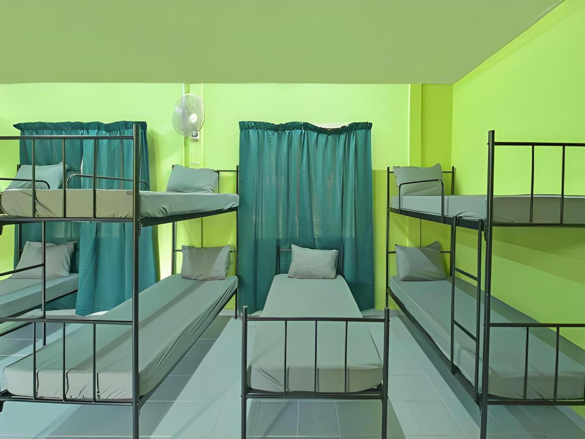 Hotel Oyo 90744 Bari Indah 2*