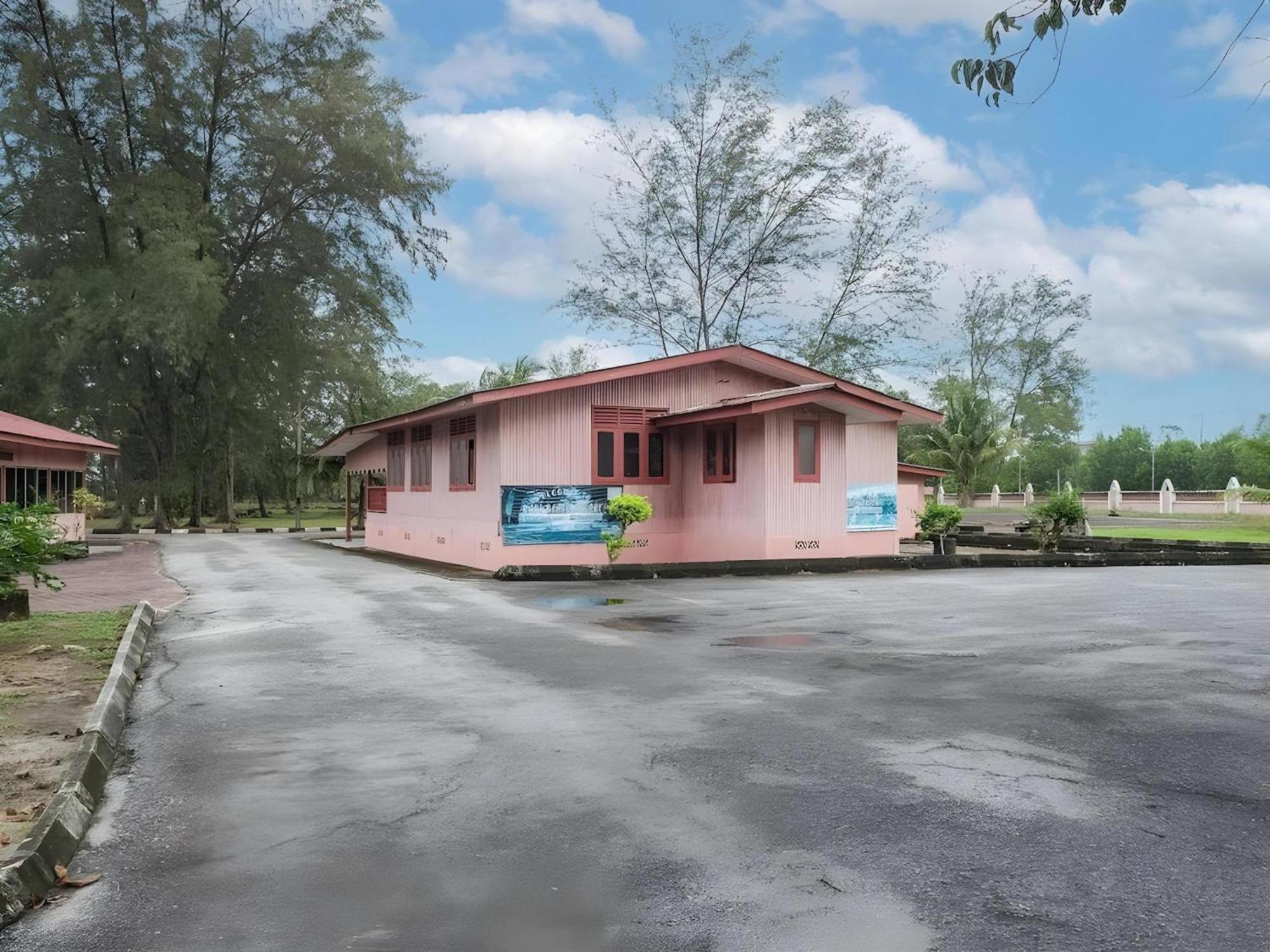 Oyo 90744 Bari Indah Kuala Terengganu